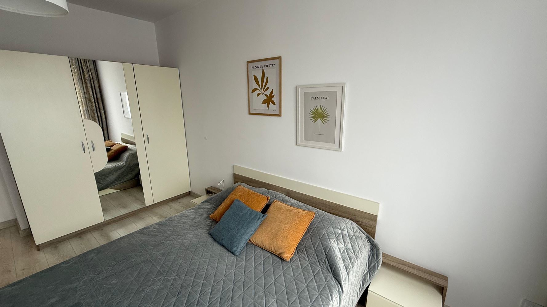 Просторен и модерен двустаен апартамент с всички удобства в Поморие