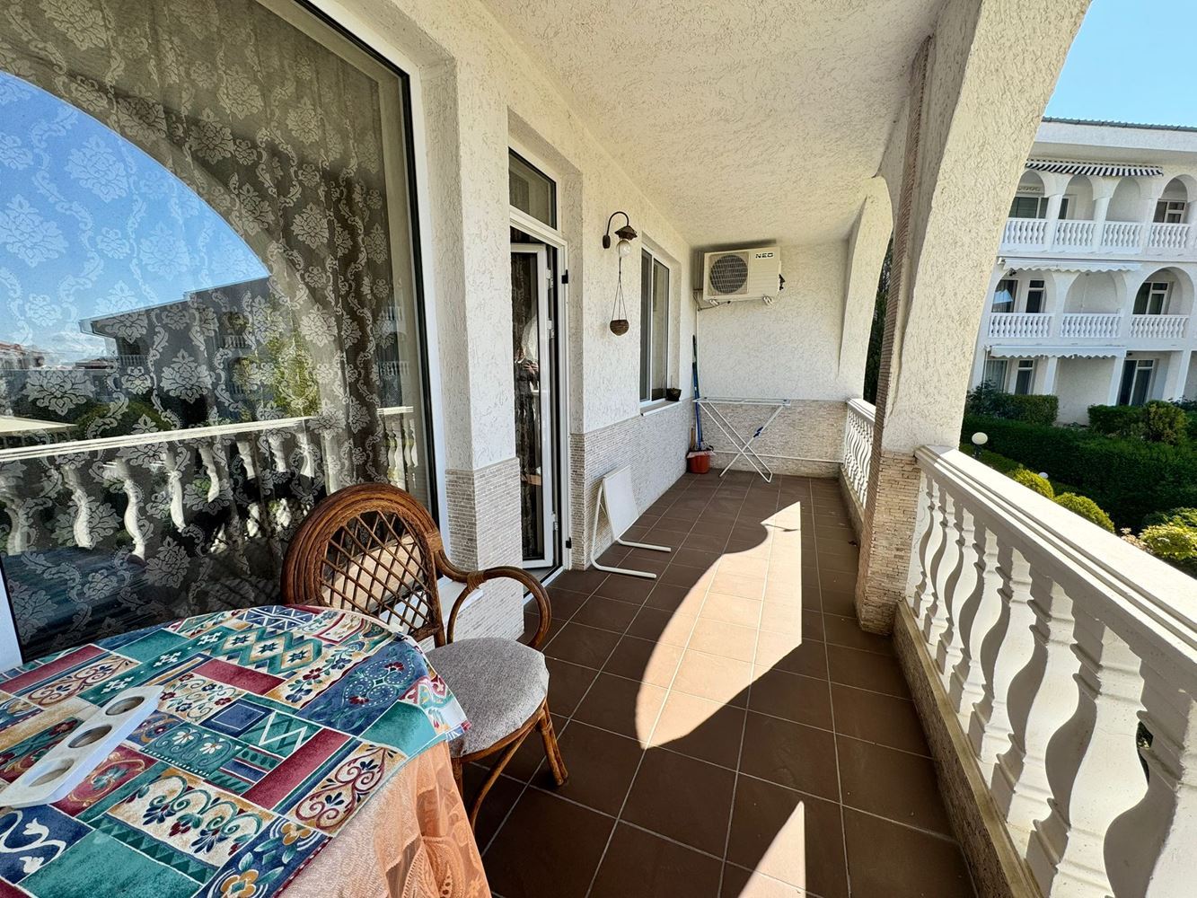 Стилен двустаен апартамент в елитен комплекс в сърцето на Свети Влас