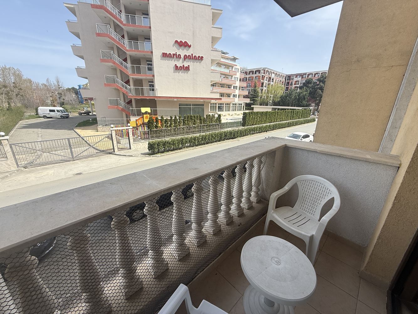 Морски комфорт и централна локация – студио в модерен комплекс в Слънчев бряг