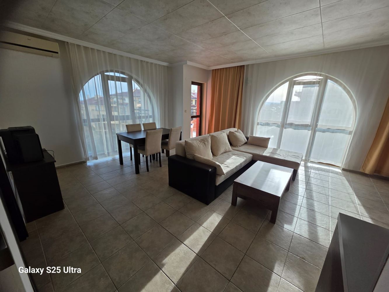 Двустаен апартамент с гледка море и Стария Несебър в Свети Влас