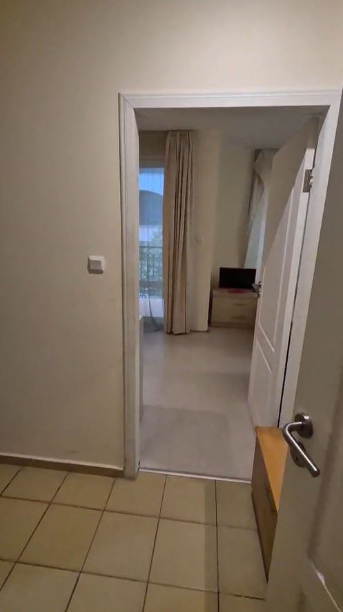 Просторен тристаен апартамент в Слънчев бряг – напълно обзаведен, отлична локация и готов за доходоносна инвестиция