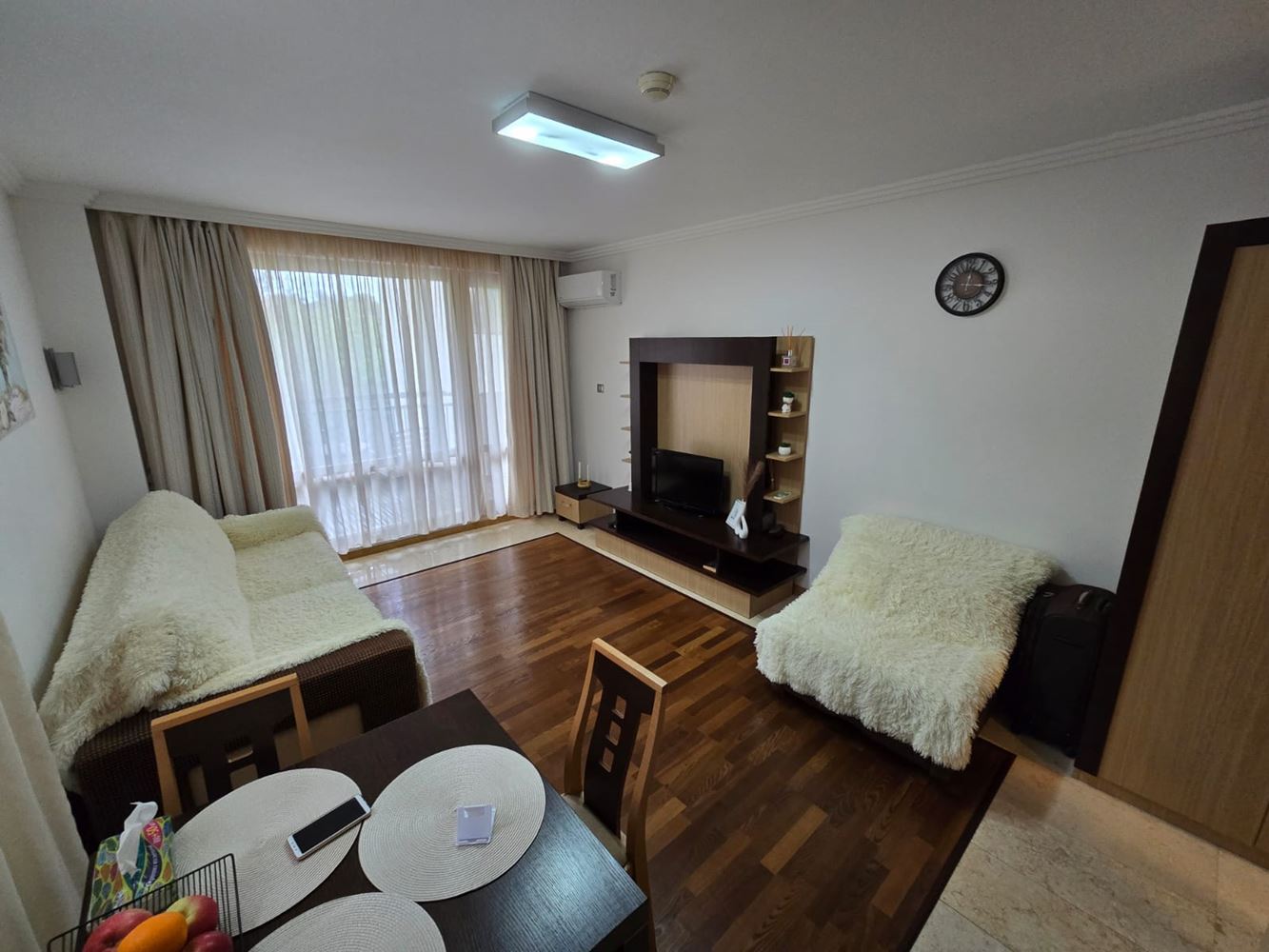 Луксозно студио на първа линия в Равда – стил, комфорт и директен достъп до плажа