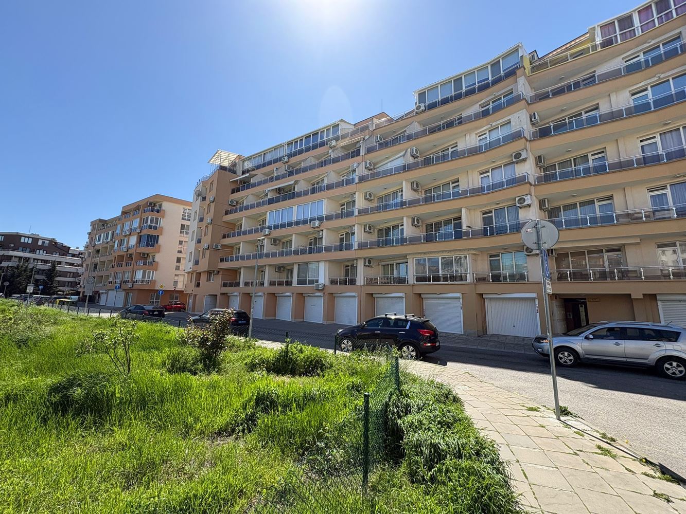 Уютно обзаведено студио на 300 м от морето в Поморие – отлична инвестиция и ваканционен имот 