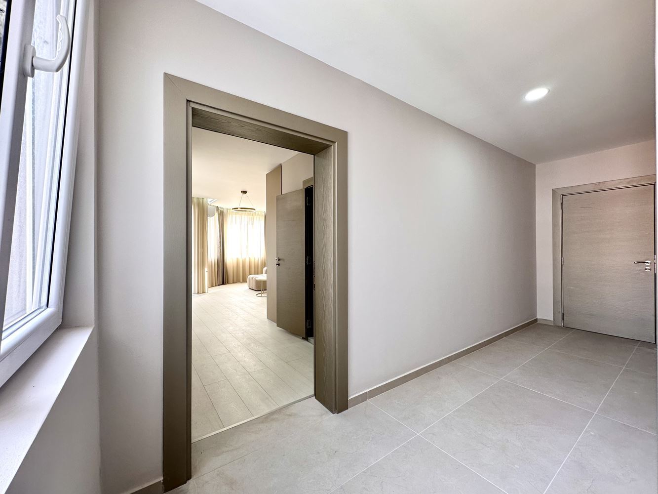 Уютен двустаен апартамент с гледка към басейн и зелени площи в Слънчев бряг – готов за ползване