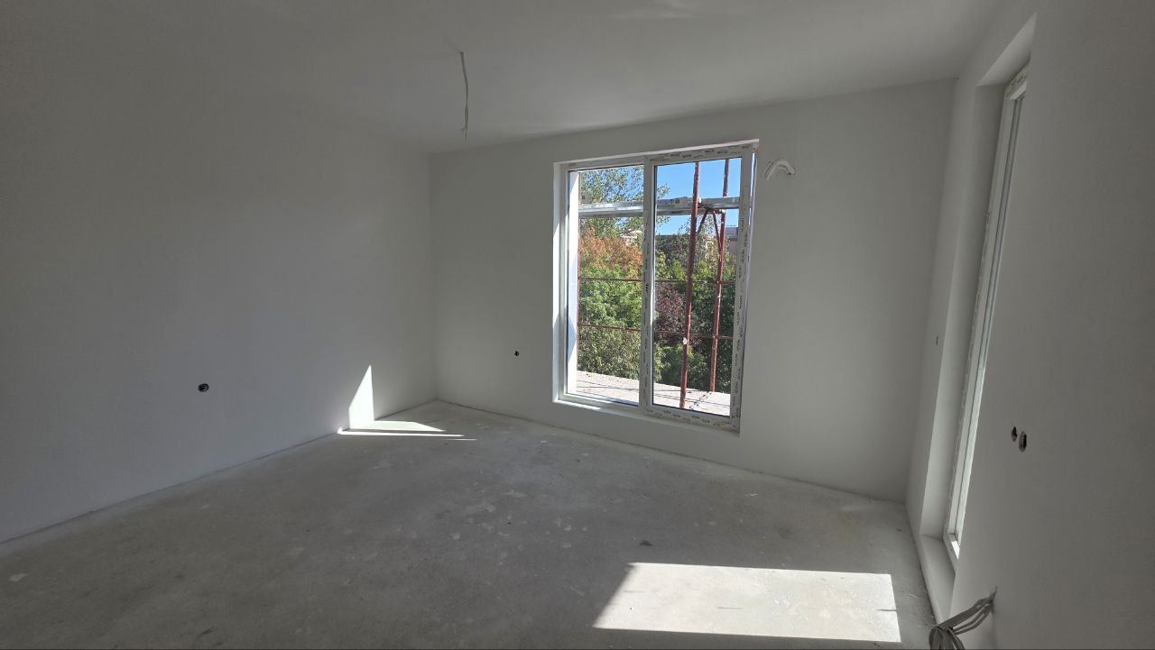 Модерно студио „до ключ“ в нова сграда – отлична локация и без такса поддръжка