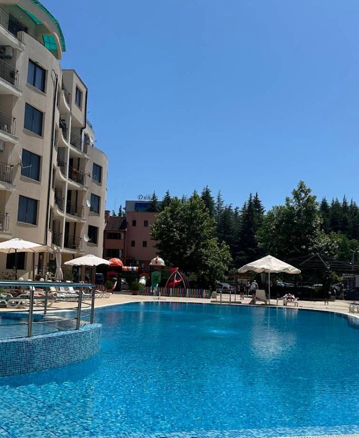 Панорамно студио на последен етаж в Слънчев бряг – тишина, простор и усещане за свобода