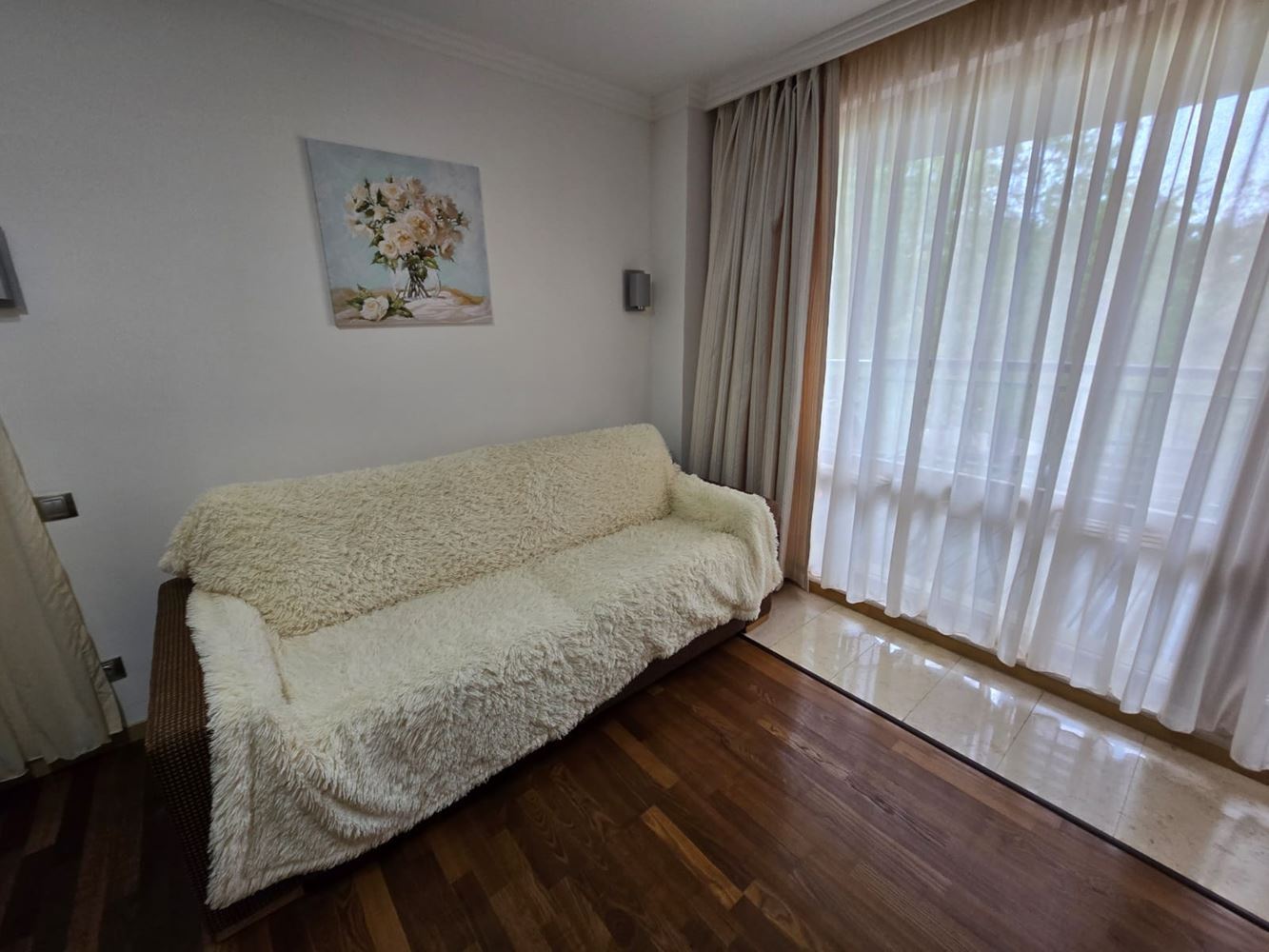 Луксозно студио на първа линия в Равда – стил, комфорт и директен достъп до плажа