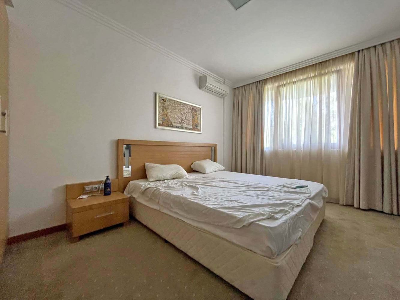 Високия стандарт и разнообразни удобства - страхотен двустаен апартамент в луксозен комплекс на първа линия в Равда