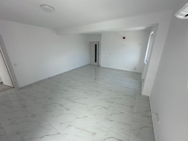 Ново строителство в Слънчев бряг – голям тристаен апартамент без месечни такси!