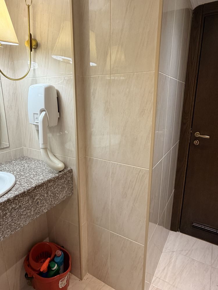 Ексклузивно студио с градина и директен достъп до басейн – на 100 м от морето в Слънчев бряг