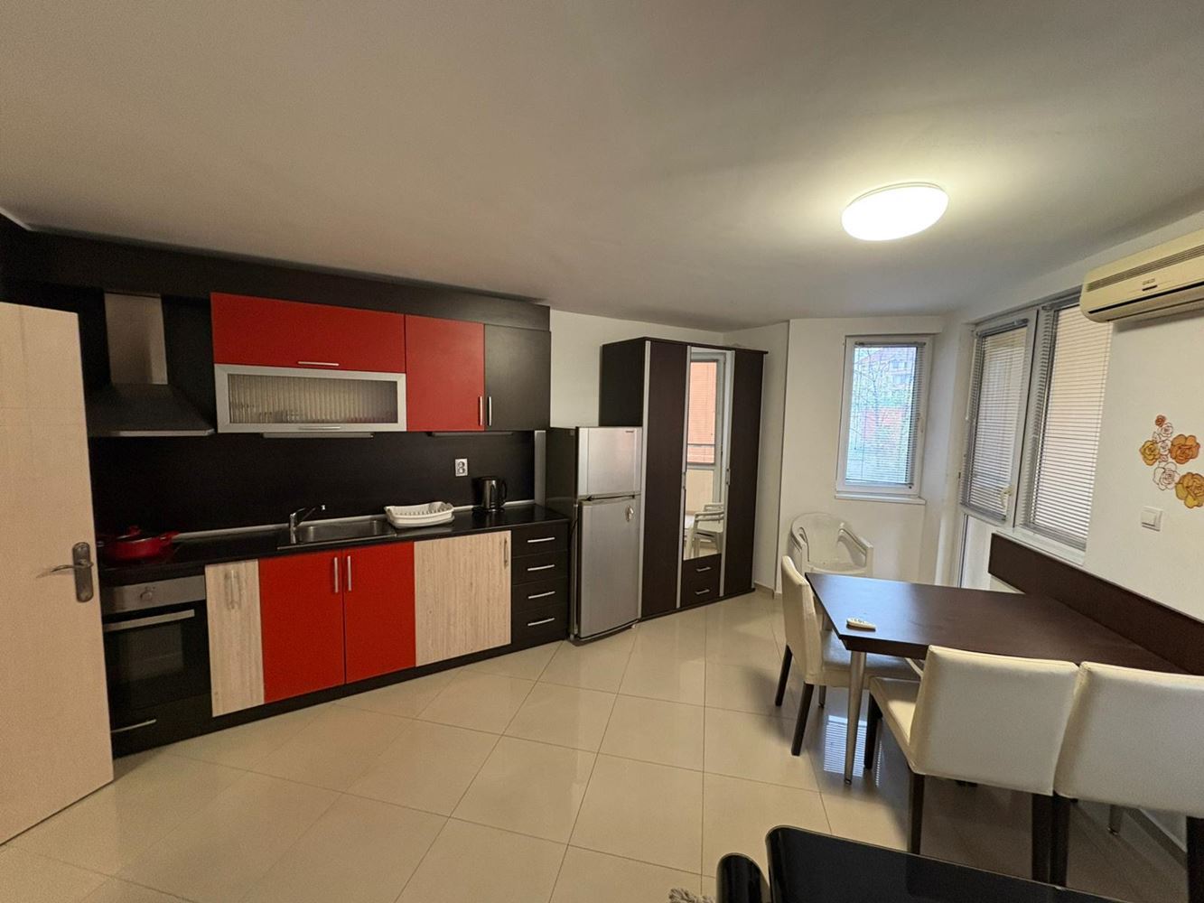 Двустаен апартамент в Поморие – отлична локация на 400 м от морето и центъра