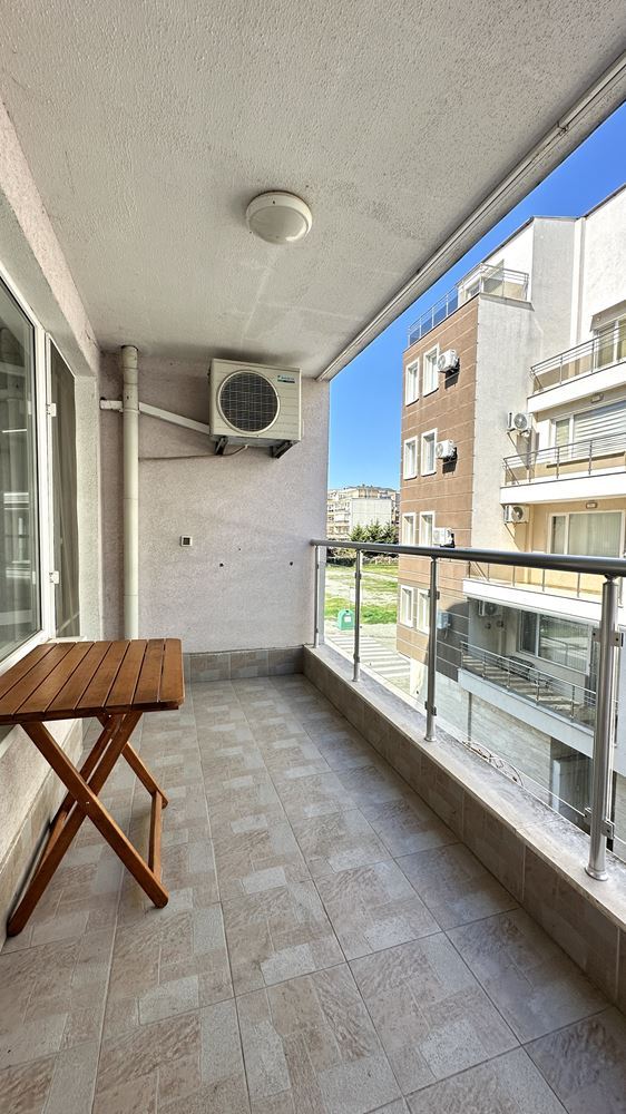 Двустаен апартамент на 100 м от плажа в Поморие – комфорт, удобство и морска гледка