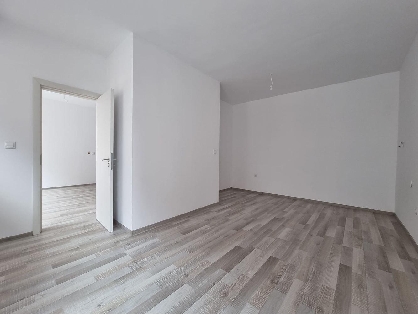 Двустаен апартамент в Свети Влас без такса поддръжка – комфорт и спокойствие на 400 м от морето