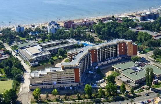 Просторен двустаен апартамент на 200 м от морето в Слънчев бряг – лукс, комфорт и отлична локация