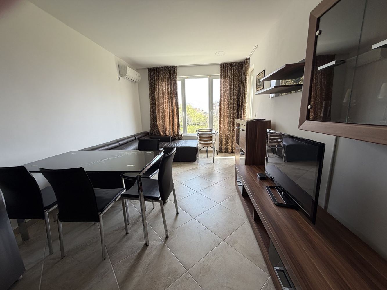 Двустаен апартамент на крачки от Южния плаж в Равда – без такса поддръжка