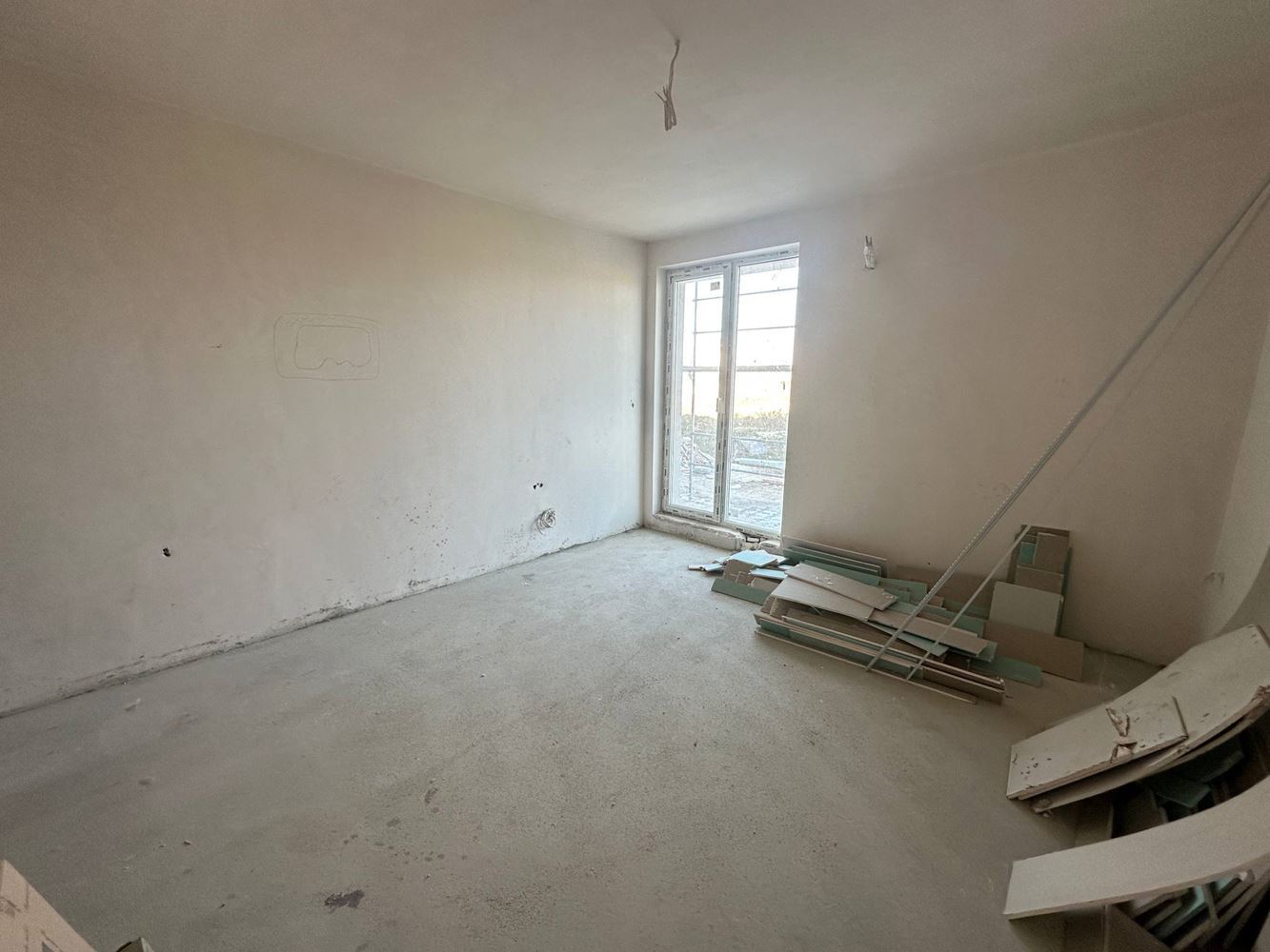 Ново партерно студио на 200 метра от плажа в Несебър – комфорт, стил и отлична локация