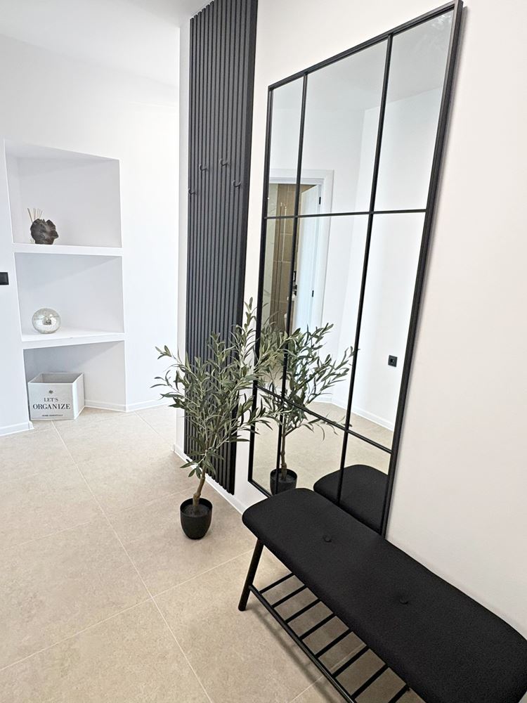 Две независими жилищни пространства с морска гледка в центъра на Свети Влас – дизайнерски интериор и собствено паркомясто