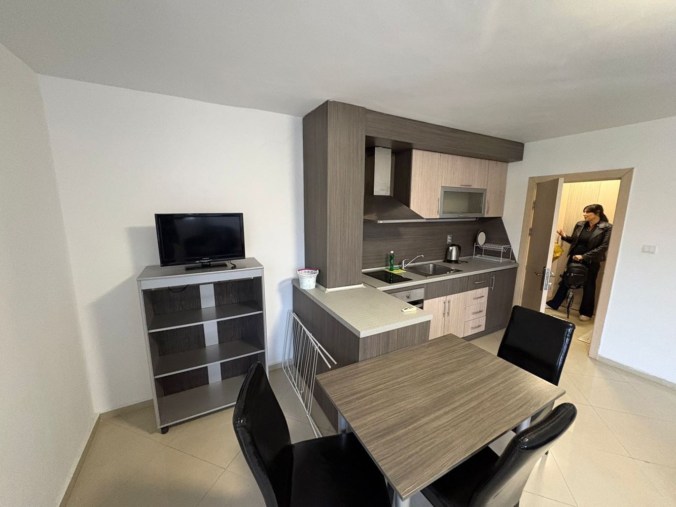 Просторно обзаведено студио в Поморие – източно изложение и отлична локация на 400 м от морето