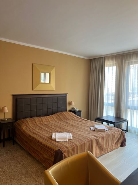 Просторно студио в луксозен комплекс само на 50 м от плажа в Слънчев бряг