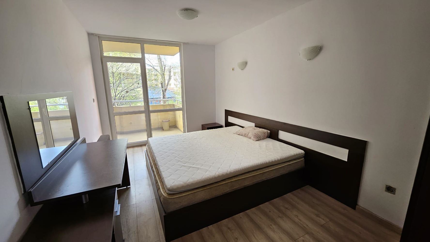 Двустаен апартамент на 200 м от плажа в Слънчев бряг – отлична локация и инвестиционен потенциал