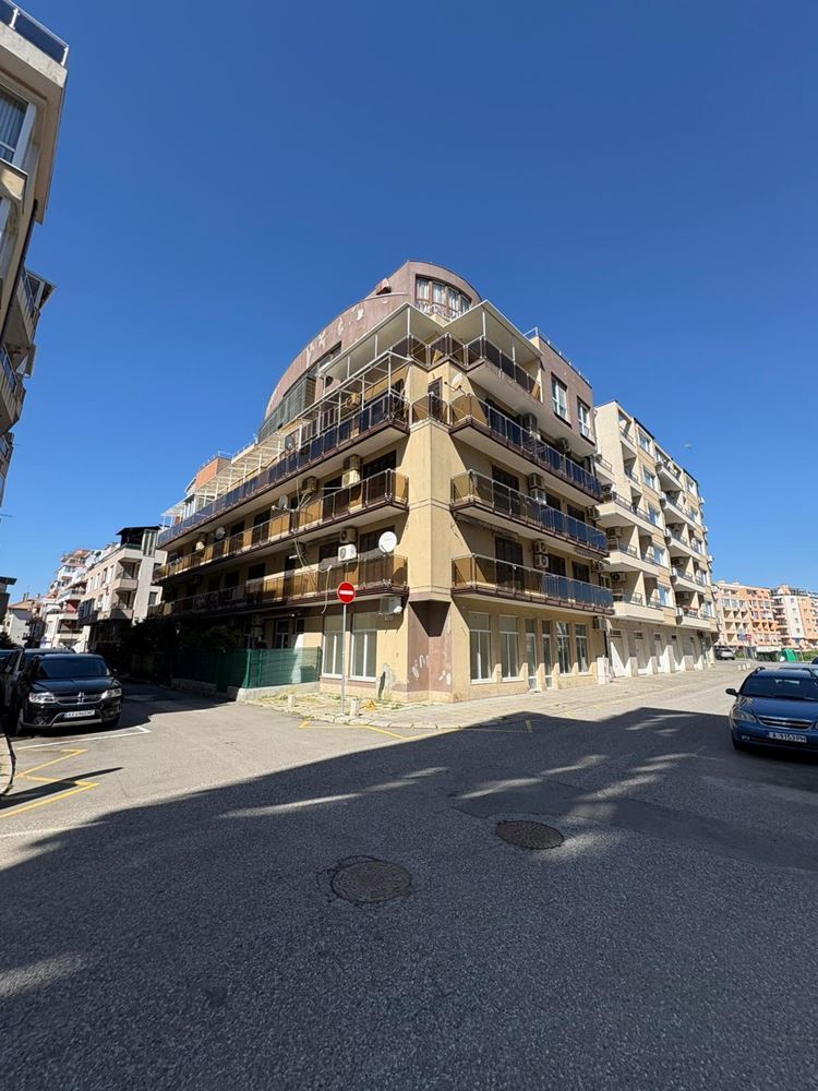 Просторно студио в сърцето на Стария град Поморие – само на крачка от морето