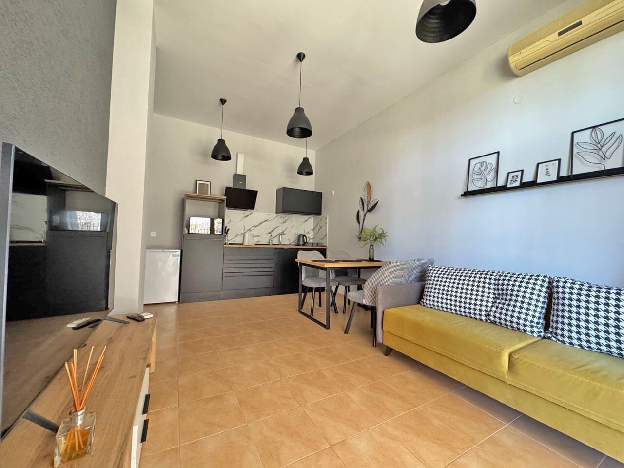 Двустаен апартамент в Свети Влас – уют, комфорт и напълно обзаведен дом в престижен комплекс