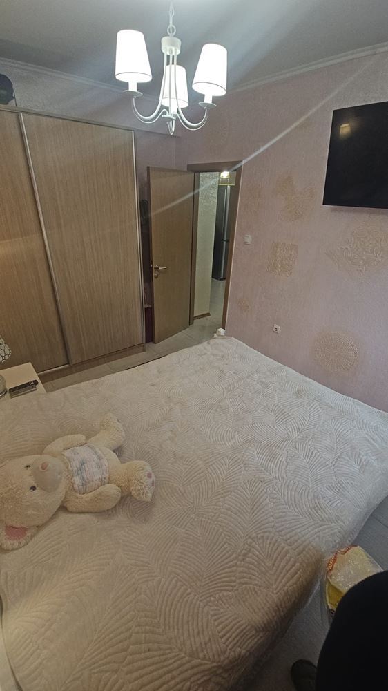 Тристайно жилище в затворен комплекс в Свети Влас – само на 300 м от плажа