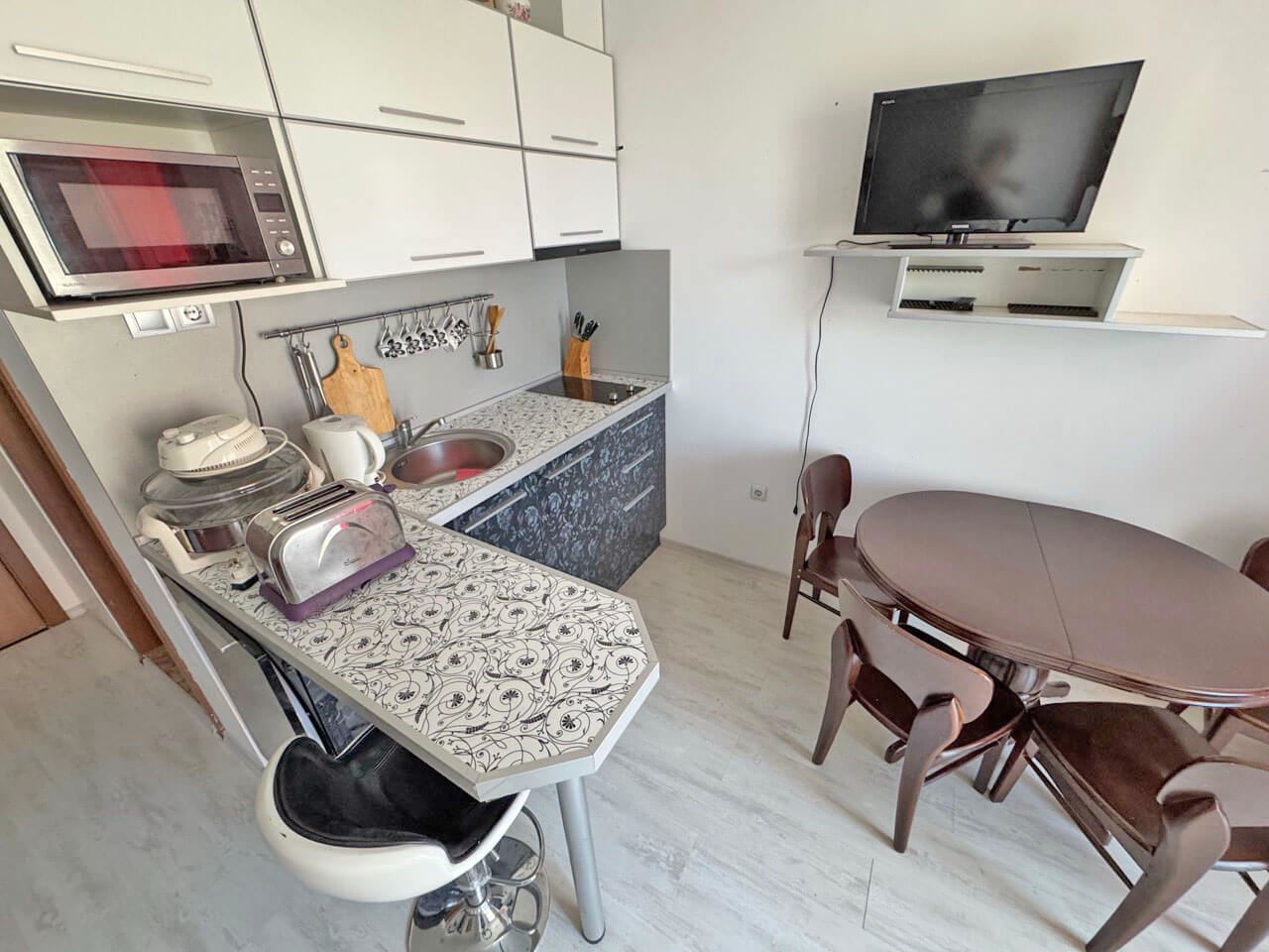 Тристаен апартамент в комплекс с добре организирана среда и уютна атмосфера