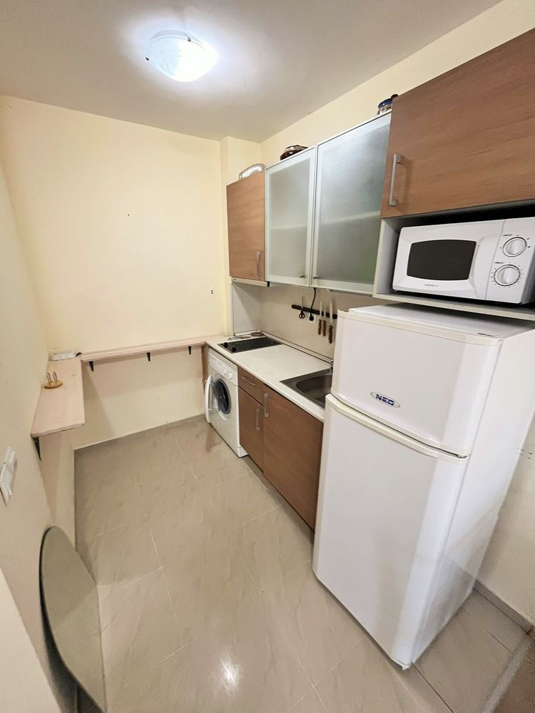 Слънчев и просторен двустаен апартамент в Слънчев бряг – напълно обзаведен с отлични удобства в комплекса