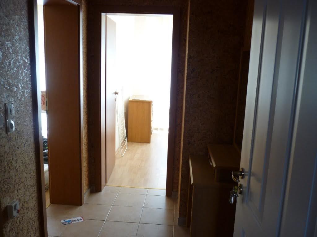 Обзаведен двустаен апартамент на първа линия с морска гледка в Елените