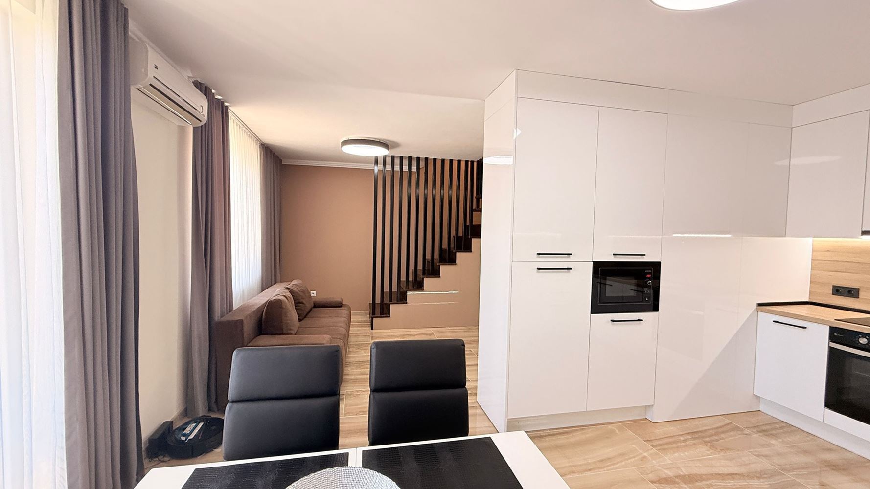 Луксозен мезонет с три спални в сърцето на Слънчев бряг – простор, стил и комфорт на две нива