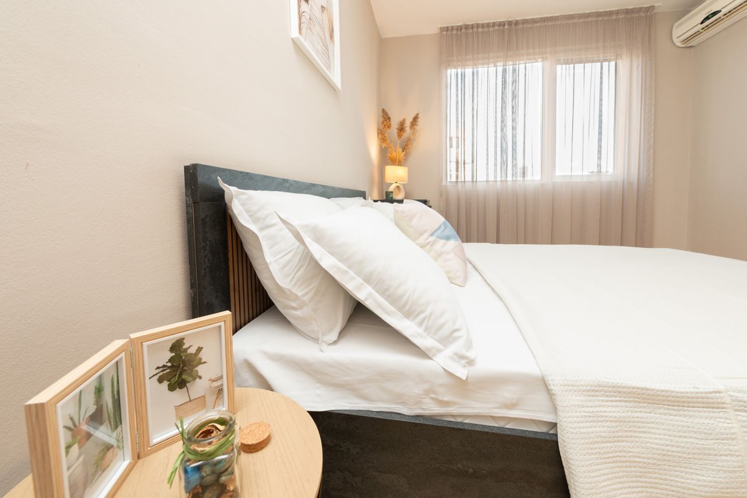 Стилно реновиран тристаен апартамент с две спални в поддържан комплекс в Слънчев бряг – комфорт, спокойствие и отлична локация