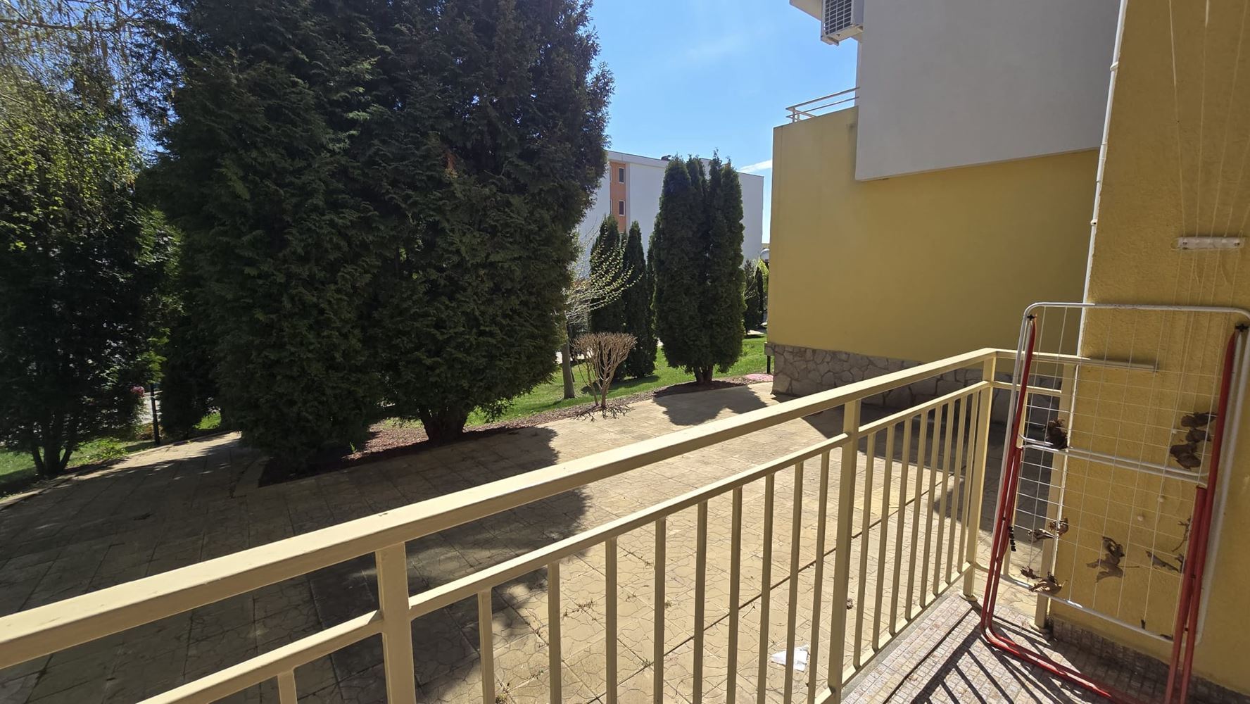 Стилен двустаен апартамент в елитен комплекс в Свети Влас – комфорт, спокойствие и целогодишно удобство