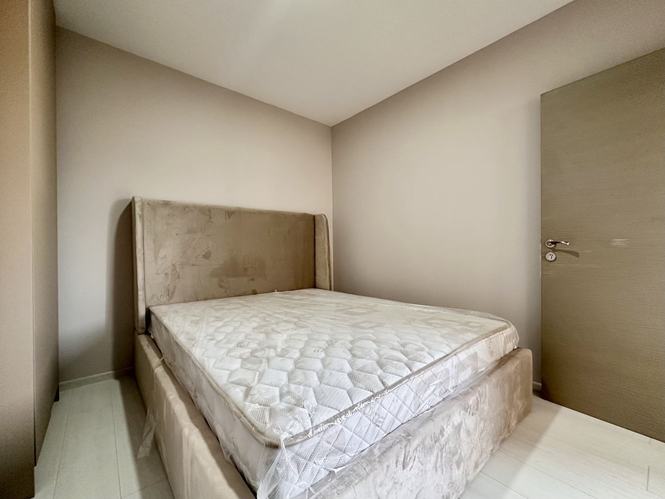 Уютен двустаен апартамент с гледка към басейн и зелени площи в Слънчев бряг – готов за ползване