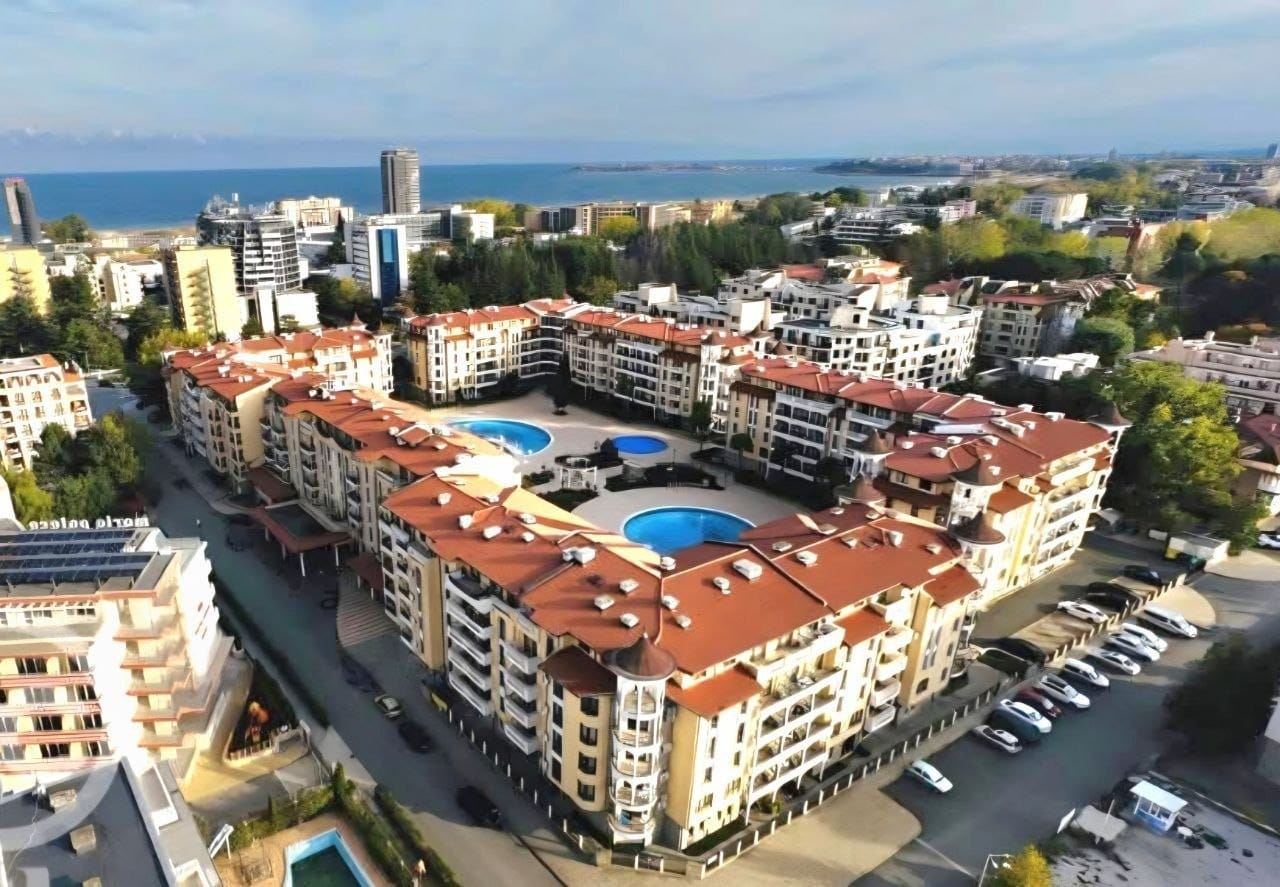 Морски комфорт и курортна атмосфера – студио с отлични удобства в Слънчев бряг