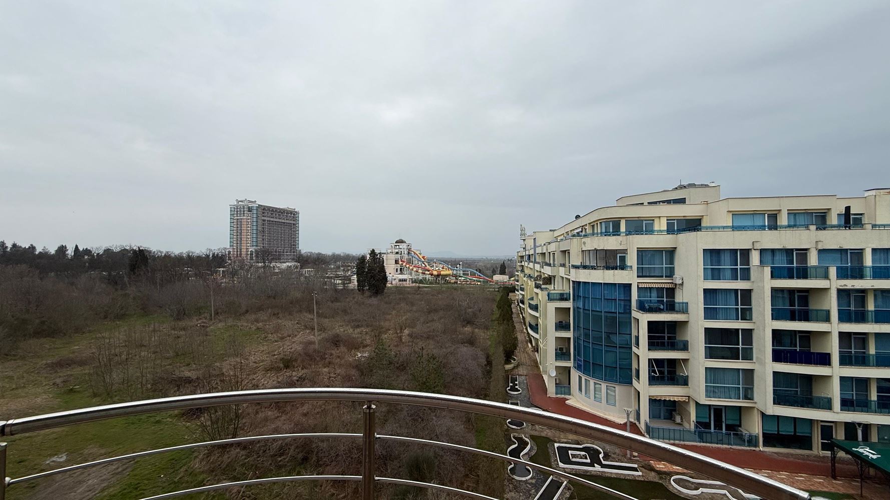 Просторен и модерен двустаен апартамент с всички удобства в Поморие