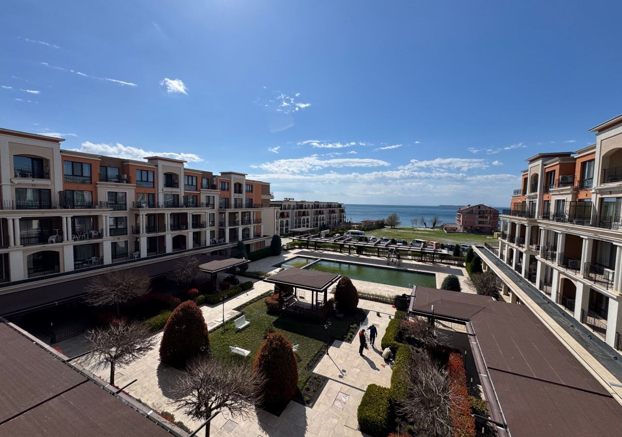 Студио на първа линия с гледка море в луксозен комплекс – напълно обзаведено и готово за ползване