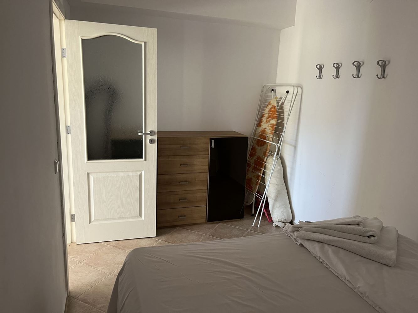 Обзаведен тристаен апартамент в комплекс в Равда, готов за нанасяне