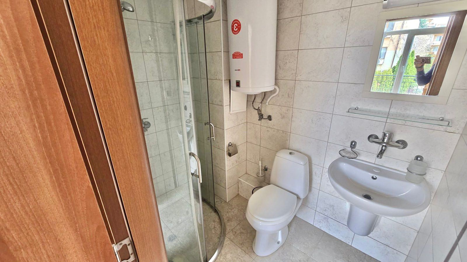 Уют, стил и комфорт на морето – тристаен апартамент в сърцето на Слънчев бряг