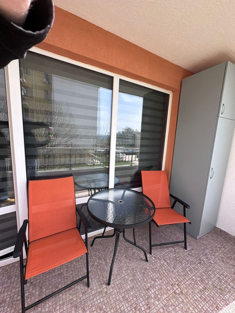 Двустаен апартамент с частична морска гледка в Св. Влас – обзаведен, след ремонт, в луксозен затворен комплекс