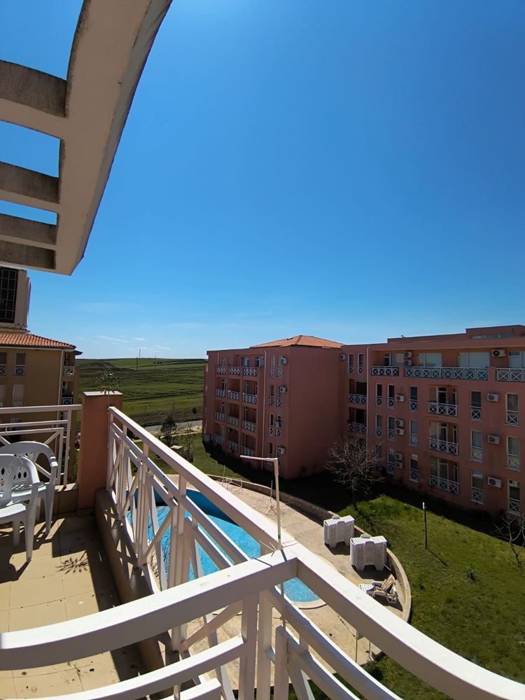 Ексклузивно обзаведено студио в затворен комплекс с богата инфраструктура и спокойна атмосфера