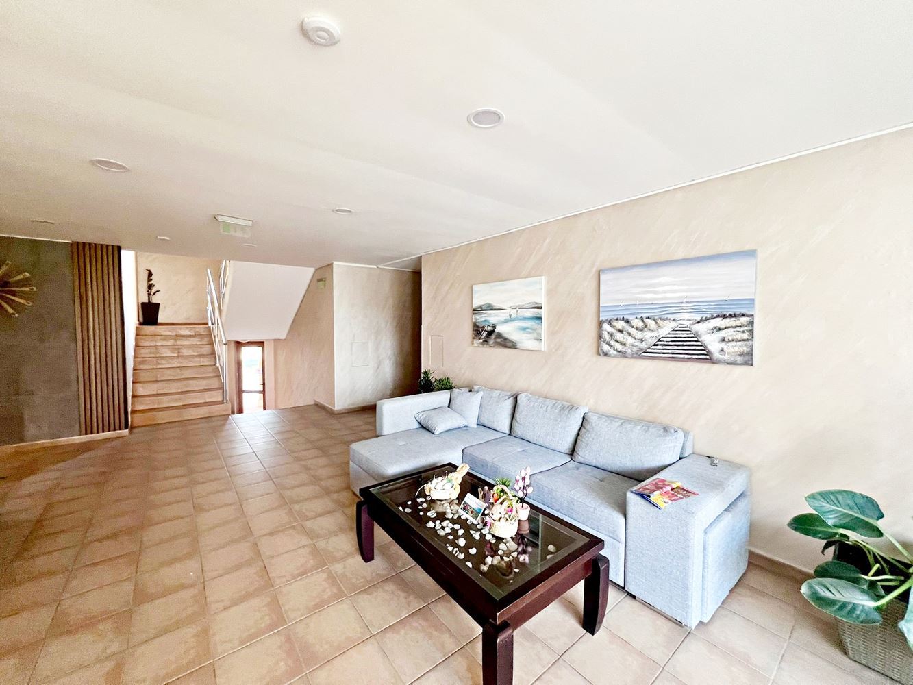 Стилен двустаен апартамент с ниска такса поддръжка в отличен комплекс в Слънчев бряг – готов за нанасяне или инвестиция