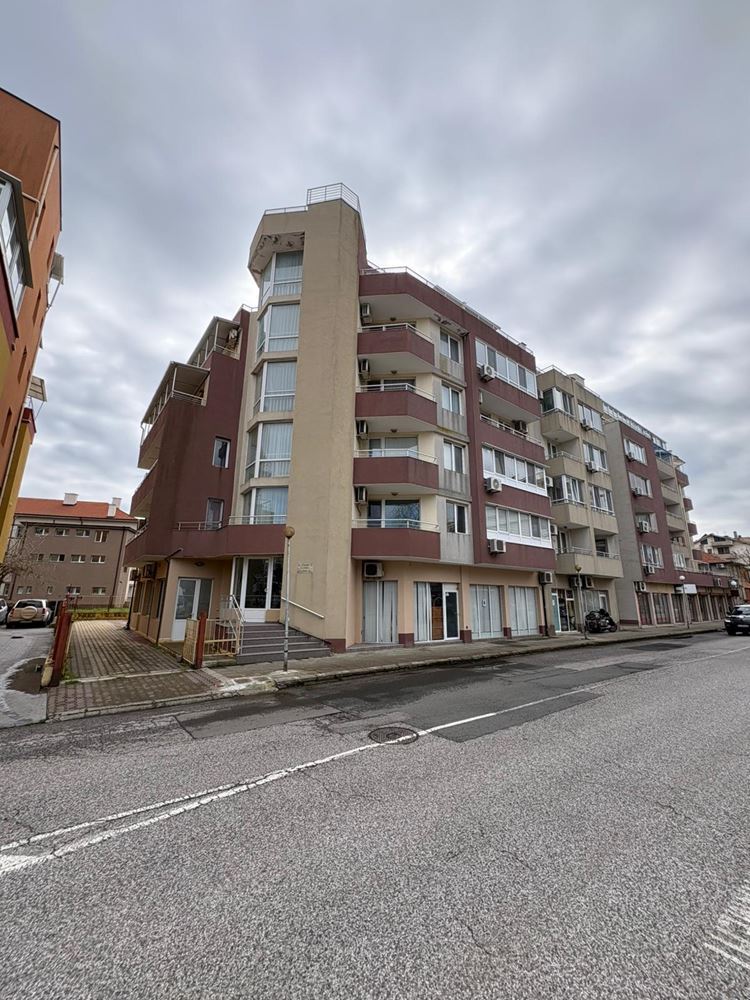 Обзаведено студио в Поморие – отлична локация, на 400 м от морето и центъра