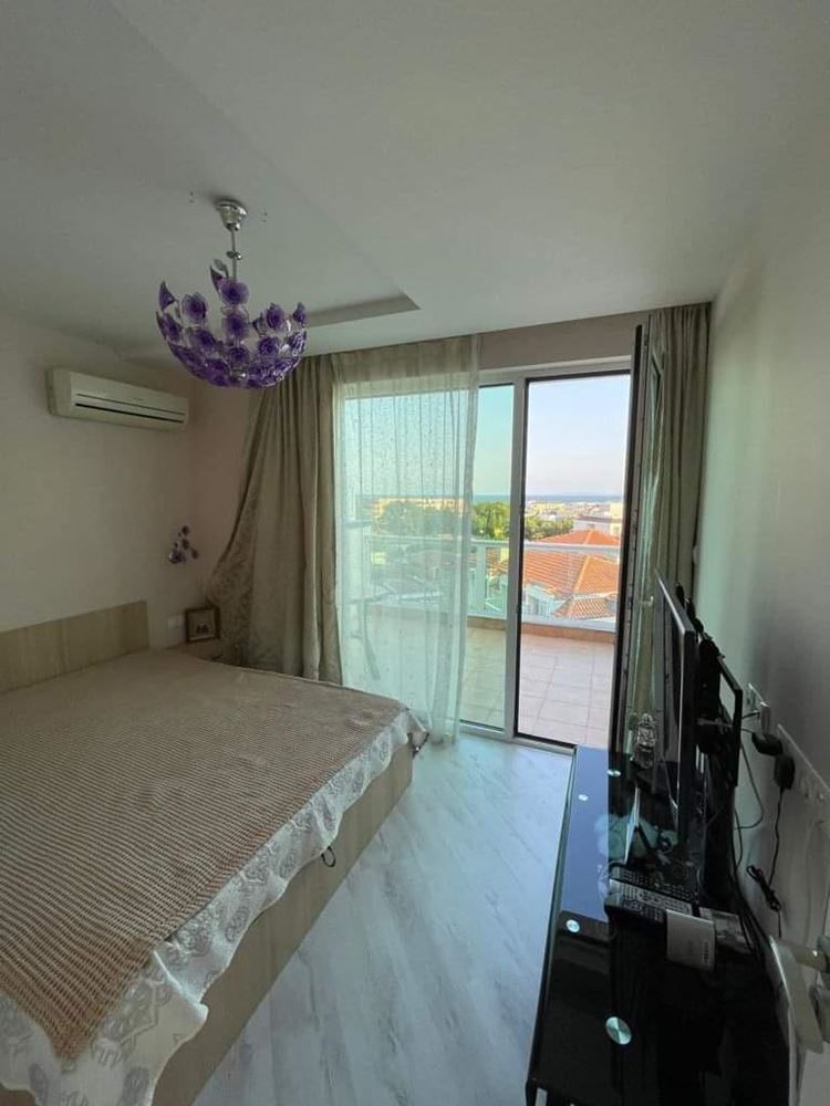 Панорамен апартамент с две спални с морска гледка в Равда – светлина, простор и ниска такса поддръжка