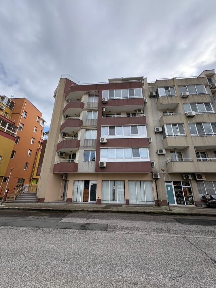 Обзаведено студио в Поморие – отлична локация, на 400 м от морето и центъра