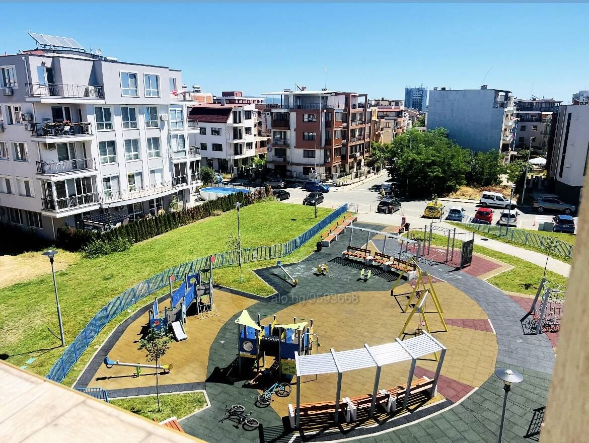 Уютен двустаен апартамент в новия квартал на Несебър – без такса поддръжка