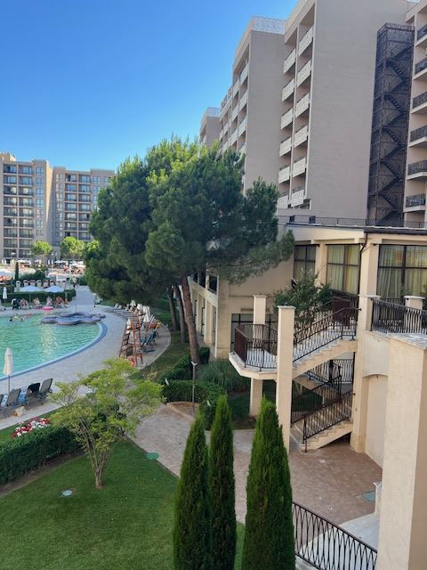 Просторно студио в луксозен комплекс само на 50 м от плажа в Слънчев бряг