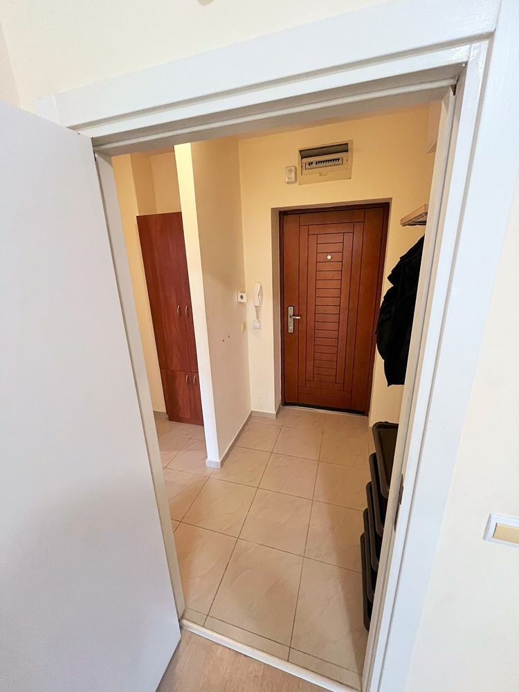 Слънчев и просторен двустаен апартамент в Слънчев бряг – напълно обзаведен с отлични удобства в комплекса