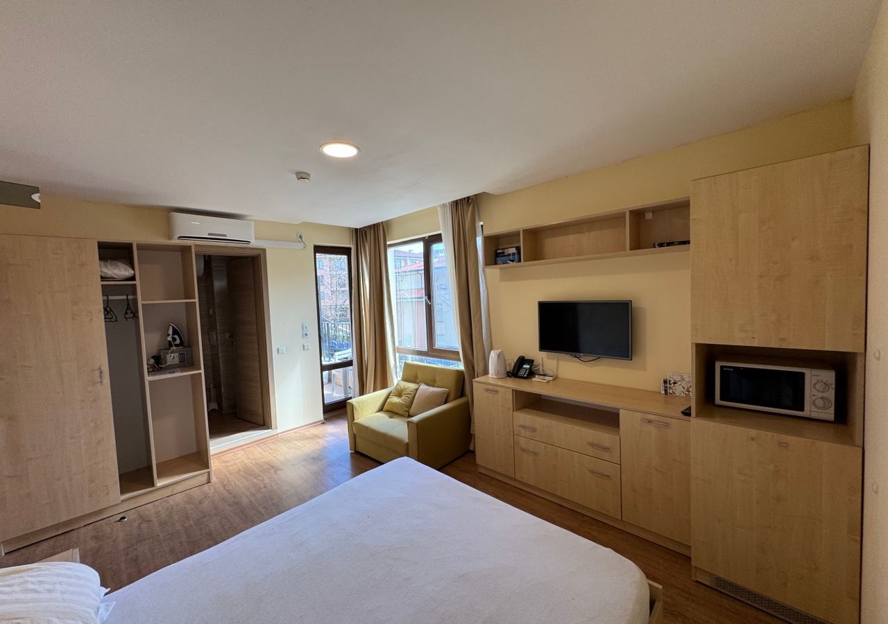 Студио на първа линия море в Свети Влас – комбинация от локация и комфорт 