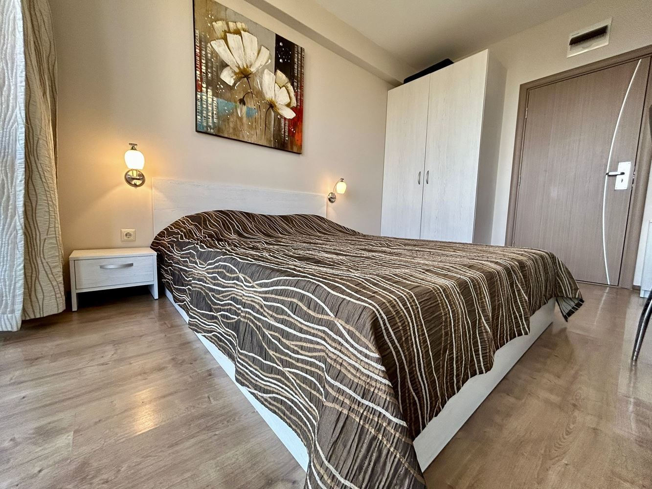 Модерно студио в престижен комплекс на Слънчев бряг – идеално за инвестиция и комфортен живот